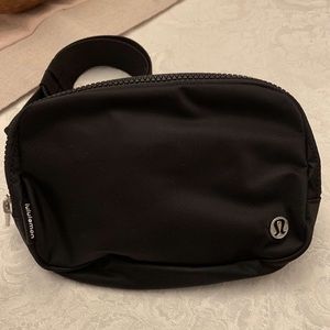 LULULEMON Everywhere Belt Bag / Fanny Pack